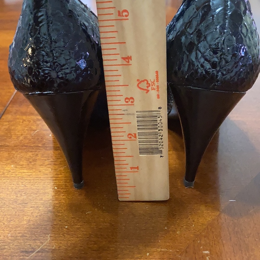Coach Heels - Picture 7 of 9